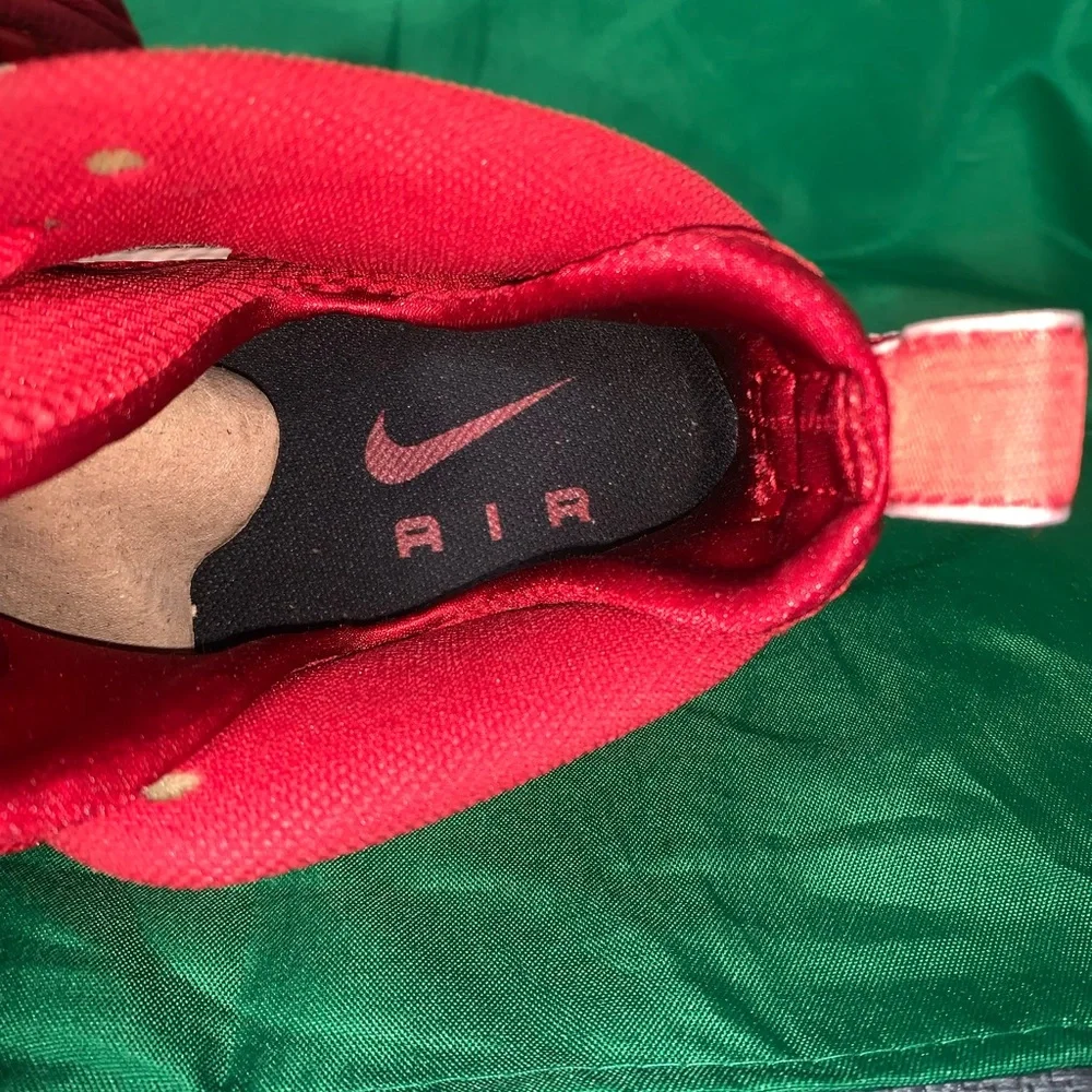 Nike Air Foamposite Pro ‘Red October’ - Picture 9 of 11